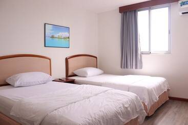 Lucky Home Hotel And Apartment