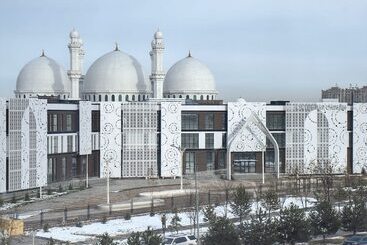 هتل Shymkent Park