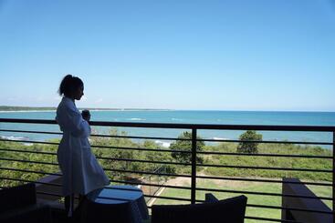 酒店 Sooriya Resort & Spa