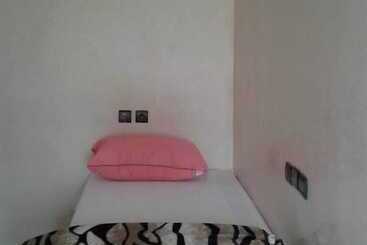 تختخواب و صبحانه Sahara Source Vie