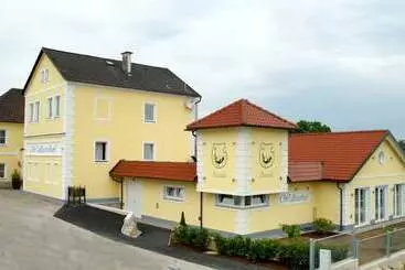 Hotel Wallseerhof