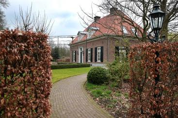 Picabella   B&b En Atelier