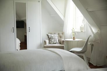 Picabella   B&b En Atelier