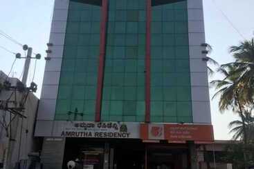 Hotel Iroomz Amrutha Residency