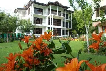 Resort Otel Premier Pahalgam