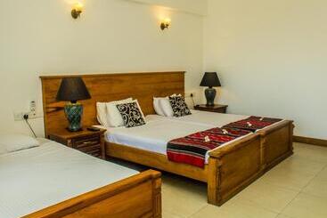 אתר נופש Serendib Beach