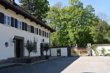 Cor Resort   Boutique Villa