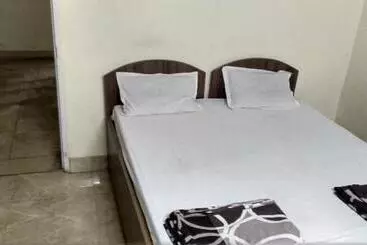 Hotelli Adarsh Lodge