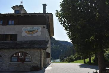 Отель Albergo Mangusta