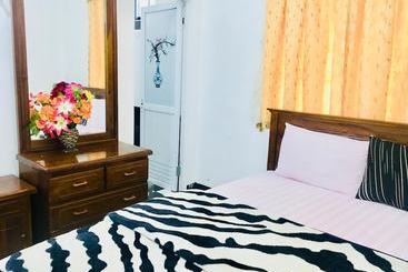 Hotell Treatooo White Palace