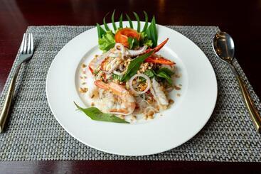 Отель Lbn Asian