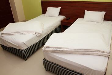 هتل Lighthouse Family Retreat