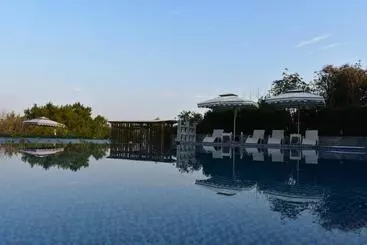 Hotelli Yangshuo Mountain Top Retreat