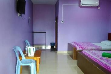 فندق على الطريق Inapan Aishah