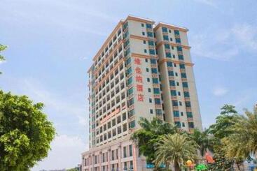 Vienna Classic Hotel Qingyuan Taihe Ancient Cave Scenic Area