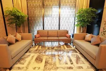 Hotel Menshine Gloria Plaza