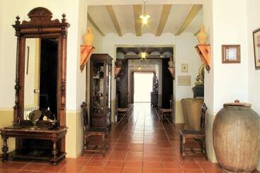 Hotel Ca Les Senyoretes