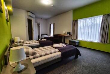 בית מלון כפרי Rj