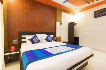 Otel Strawberry Homes