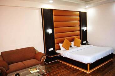 酒店 Natraj International