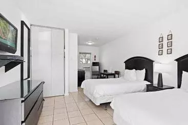 Baywatch Hotel & Marina