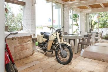 Aamiaismajoitus (B&B) Blue And Blue