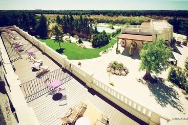 ベッドアンドブレックファースト Le Scuderie  Castello Monaci