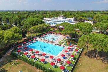 בית מלון כפרי Il Tridente Camping Village