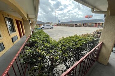 מוטל Regency Inn   Channelview