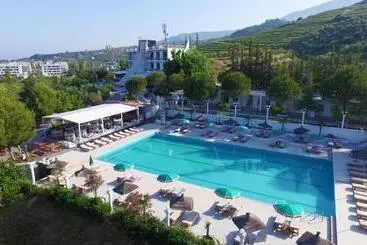 Hotel Edva Resort