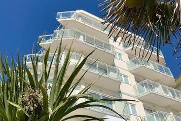 בית מלון כפרי Nizza Frontemare Superior 3 Stelle