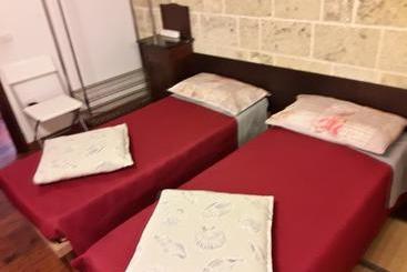 تختخواب و صبحانه Bed In Salento