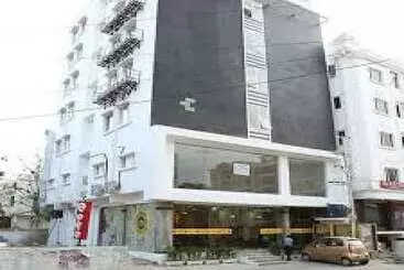 هتل La Riviera Suites