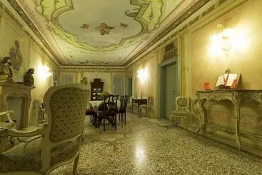 Hotelli Villa Cigolotti