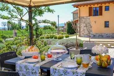 住宿加早餐  Il Fienile Di Assisi