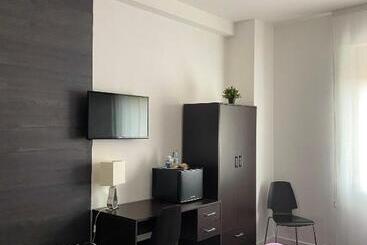 Domus Corso Umberto 18 B&b