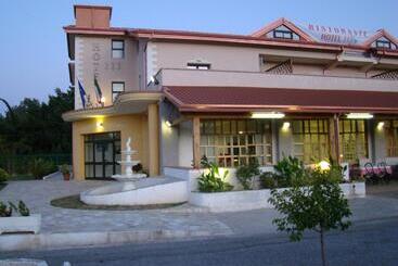 酒店 Ristorante111