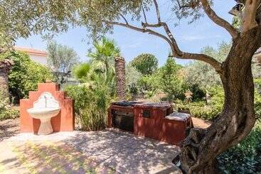 تختخواب و صبحانه Don Ciccio Sea House