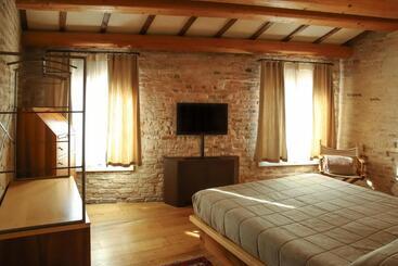 تختخواب و صبحانه Locanda Ponte Dante