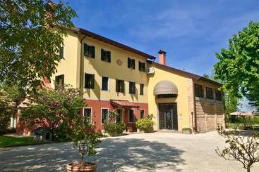 مبيت وإفطار Al Vecchio Fienile