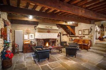 فندق Agriturismo Biologico Castello Della Pieve