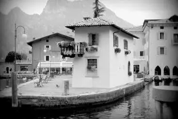 Hotelli Albergo Villa Mimosa