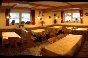 تختخواب و صبحانه Garnì Villa Cecilia