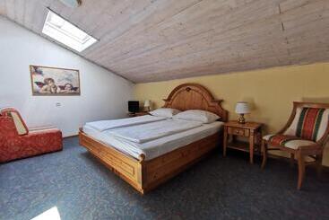 בית מלון כפרי Burgleitenhof