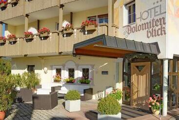 בית מלון כפרי Dolomitenblick