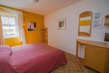 تختخواب و صبحانه Bed&breakfast Saturn