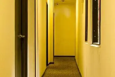 Hotel Capital O 91074 Grand World