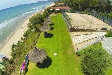 Hôtel Holiday Village