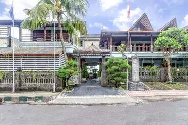 Otel The Point Surfcamp Bali