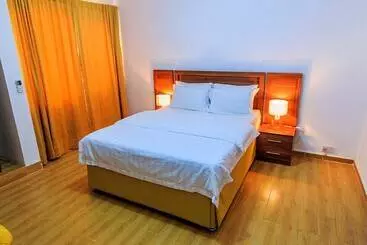 Hotelli Paradise Suites